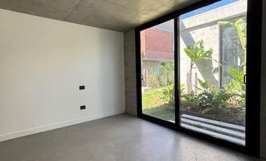 Casa a estrenar 4 ambientes Bº Rumenco Joven