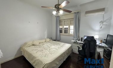 3 ambientes a pasos de Brandsen, PH al frente