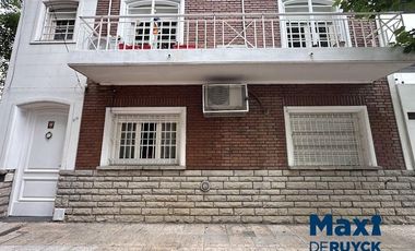 3 ambientes a pasos de Brandsen, PH al frente