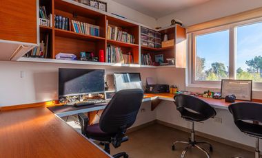 CASA CON PILETA EN VENTA EN BARRIO SAN RAFAEL