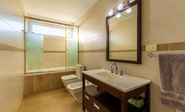 CASA CON PILETA EN VENTA EN BARRIO SAN RAFAEL