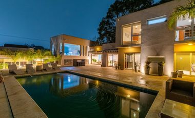 CASA CON PILETA EN VENTA EN BARRIO SAN RAFAEL