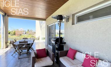 Casa en alquiler  al lago en Los Alisos, Nordelta