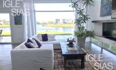 Casa en alquiler  al lago en Los Alisos, Nordelta