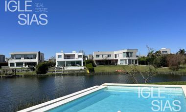 Casa en alquiler  al lago en Los Alisos, Nordelta