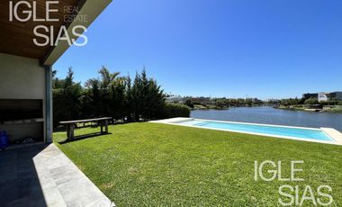 Casa en alquiler  al lago en Los Alisos, Nordelta
