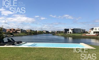 Casa en alquiler  al lago en Los Alisos, Nordelta