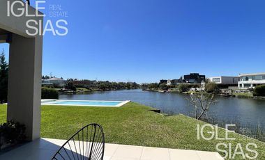 Casa en alquiler  al lago en Los Alisos, Nordelta