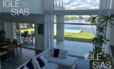 Casa en alquiler  al lago en Los Alisos, Nordelta