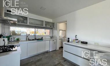 Casa en alquiler  al lago en Los Alisos, Nordelta