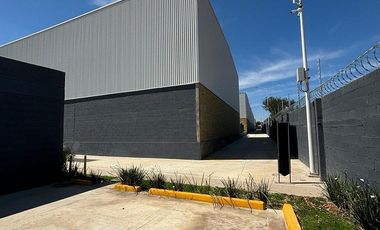 ¡OPORTUNIDAD, venta de Nave con inquilino!