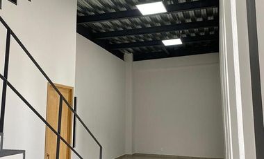 ¡OPORTUNIDAD, venta de Nave con inquilino!