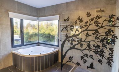 Casa en Venta, 5 Ambientes, en Barrio Haras de Santa Maria, Loma Verde, Escobar, GBA Norte