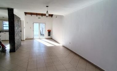 Casa en  Loteo Manso, Plottier.