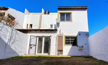 Casa en  Loteo Manso, Plottier.