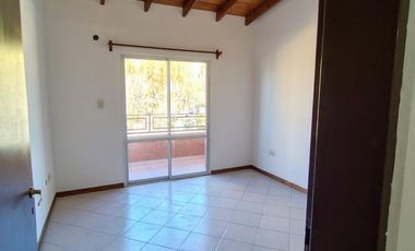 Casa en  Loteo Manso, Plottier.