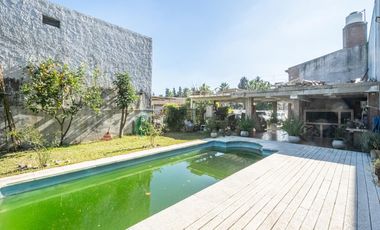 Casa Venta 6 dúplex multifamiliar renta o empresa de oficinas, oportunidad Permuta en la costa