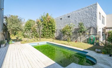 Casa Venta 6 dúplex multifamiliar renta o empresa de oficinas, oportunidad Permuta en la costa