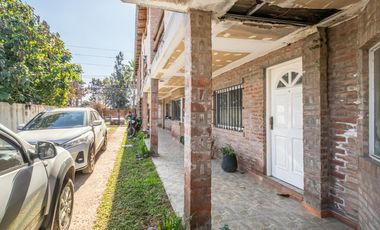 Casa Venta 6 dúplex multifamiliar renta o empresa de oficinas, oportunidad Permuta en la costa