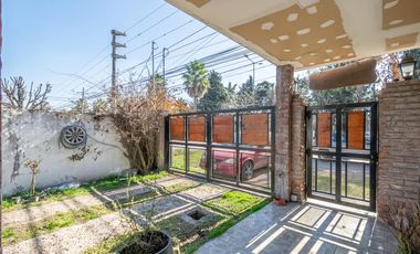 Casa Venta 6 dúplex multifamiliar renta o empresa de oficinas, oportunidad Permuta en la costa