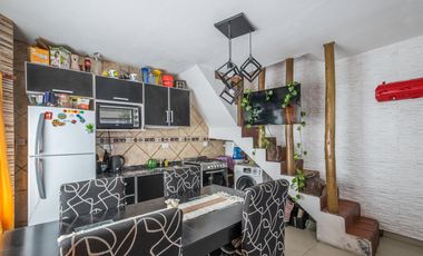 Casa Venta 6 dúplex multifamiliar renta o empresa de oficinas, oportunidad Permuta en la costa