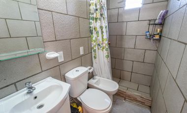 Casa Venta 6 dúplex multifamiliar renta o empresa de oficinas, oportunidad Permuta en la costa