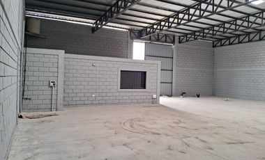 Galpón en Venta en los Los Boulevares. 300 m2