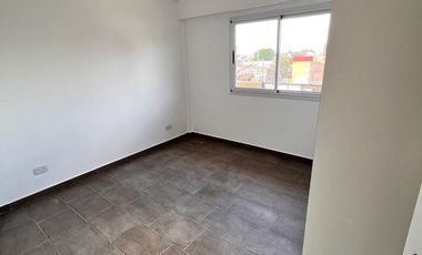 Departamento  tres ambientes - Villa Bosch