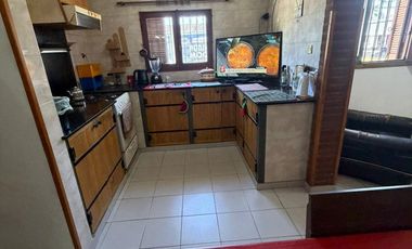 Casa 5 amb con cochera y local