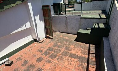 Casa 5 amb con cochera y local