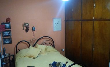 PH interno por pasillo de 2 ambientes  con patio. Muy buena ubicación. Lomas de Zamora E.