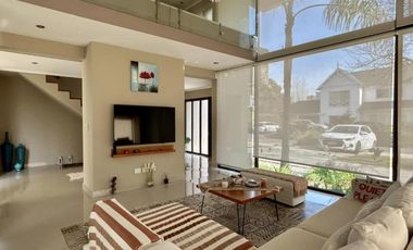 Venta - Casa en Abril Club De Campo - Berazategui