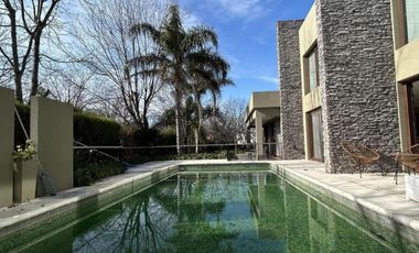 Venta - Casa en Abril Club De Campo - Berazategui