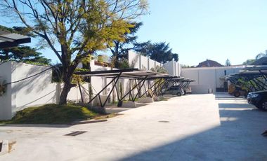 Excelente edificio de departamentos con piscina y SUM.