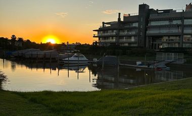 Alquiler temporario, con muebles y vista al río. Aqua Río, Nordelta