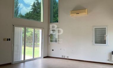 CASA en ALTOS DEL SAUCE - Irlanda & Pje Belgica