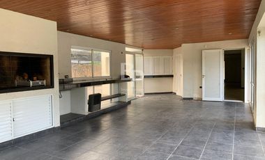 CASA en ALTOS DEL SAUCE - Irlanda & Pje Belgica