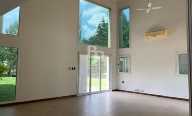 CASA en ALTOS DEL SAUCE - Irlanda & Pje Belgica