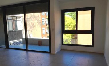 Departamento 2 ambientes en venta en San Isidro