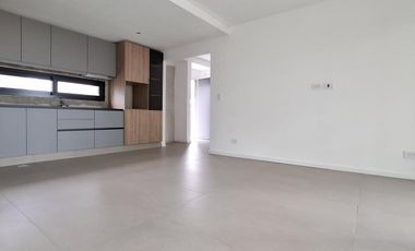 Departamento 2 ambientes en venta en San Isidro