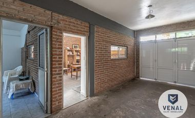 Venta Casa en Campa centro ¡Oportunidad! 6 ambientes 2 dormitorios cochera ¡Apto Crédito!