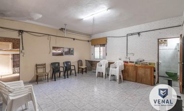 Venta Casa en Campa centro ¡Oportunidad! 6 ambientes 2 dormitorios cochera ¡Apto Crédito!