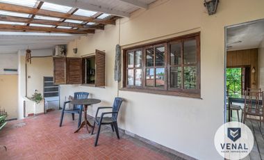 Venta Casa en Campa centro ¡Oportunidad! 6 ambientes 2 dormitorios cochera ¡Apto Crédito!