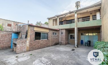 Venta Casa en Campa centro ¡Oportunidad! 6 ambientes 2 dormitorios cochera ¡Apto Crédito!