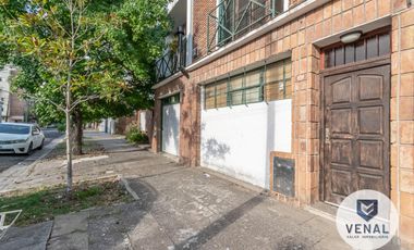 Venta Casa en Campa centro ¡Oportunidad! 6 ambientes 2 dormitorios cochera ¡Apto Crédito!