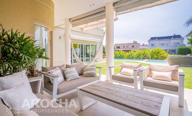 Venta casa Nuevo quilmes al canal  4 dormitorios