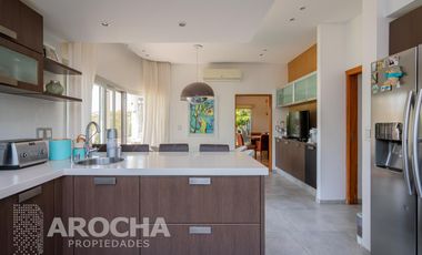 Venta casa Nuevo quilmes al canal  4 dormitorios