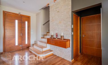 Venta casa Nuevo quilmes al canal  4 dormitorios