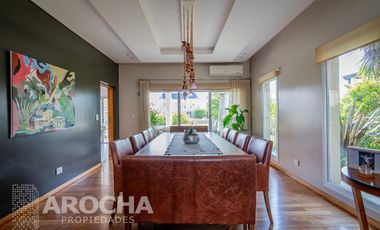 Venta casa Nuevo quilmes al canal  4 dormitorios