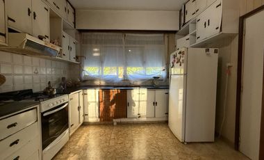 VENTA CHALET 3 DORMITORIOS EN ROLDAN